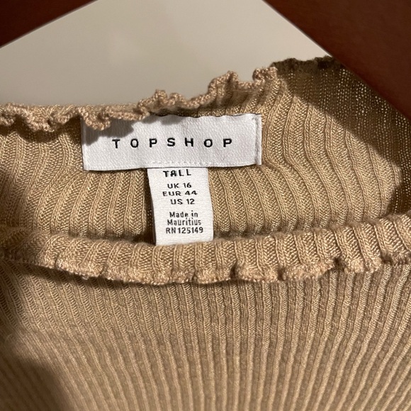 Topshop Fitch Ruffled Top - Picture 3 of 3